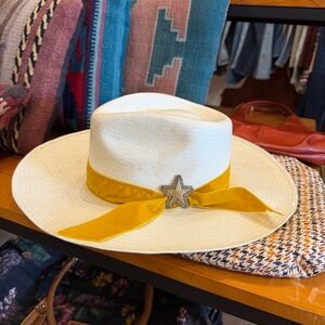 Charlie 1 horse straw hat yellow velvet band with star